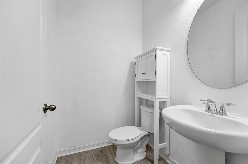 For Sale: $299,900 (3 beds, 2 baths, 1682 Square Feet)