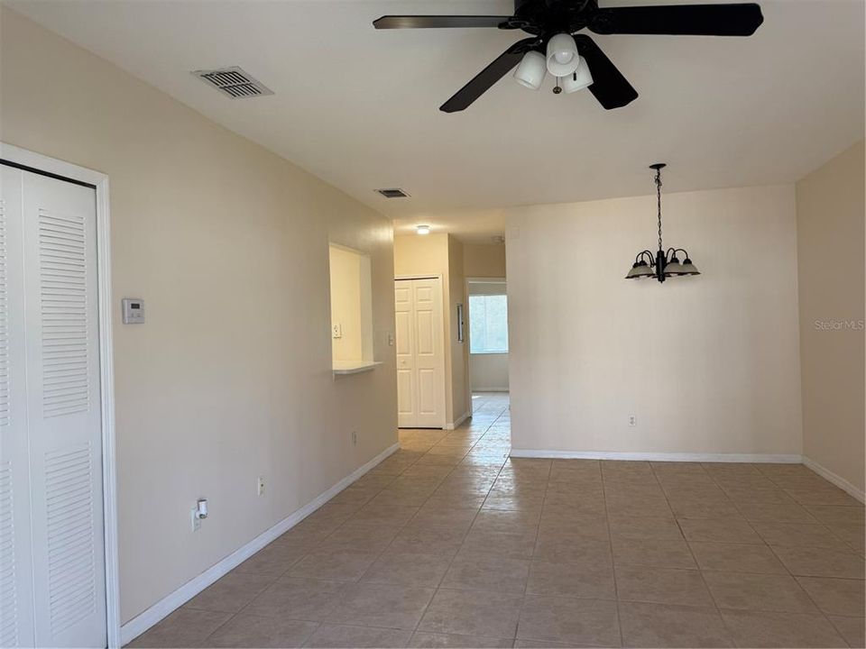 For Rent: $1,800 (3 beds, 2 baths, 1200 Square Feet)