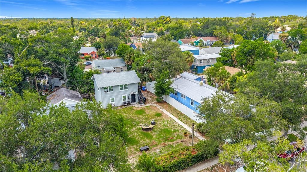 For Sale: $389,000 (2 beds, 0 baths, 1040 Square Feet)