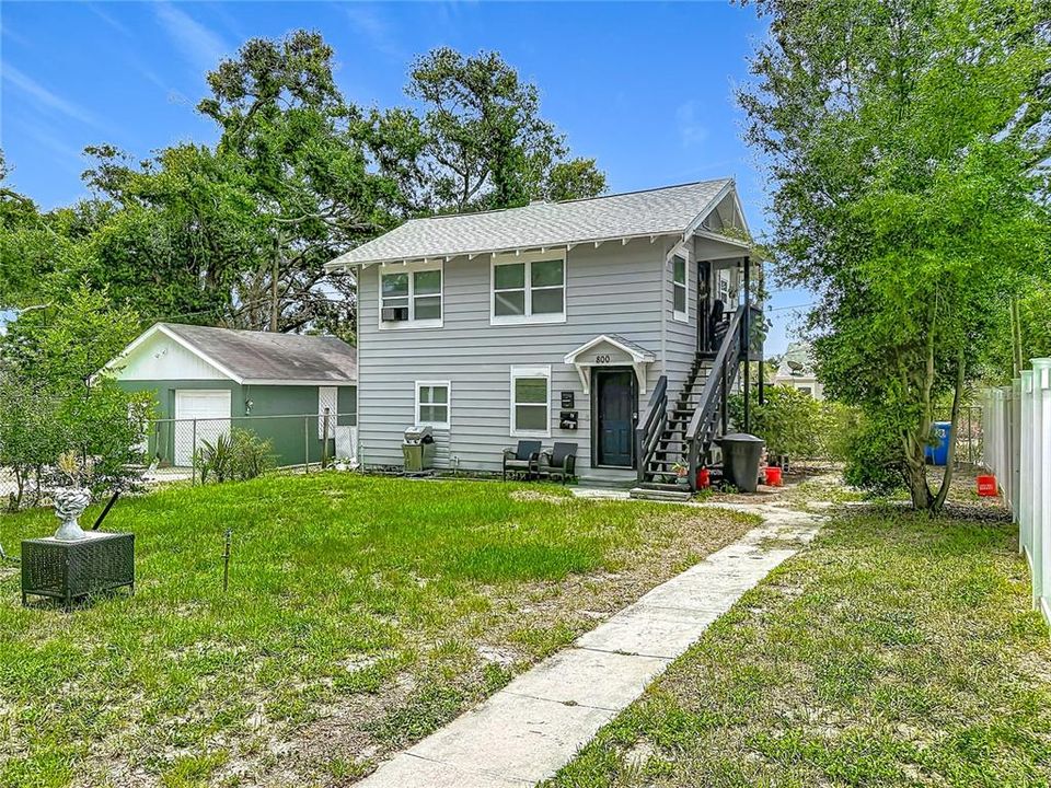For Sale: $389,000 (2 beds, 0 baths, 1040 Square Feet)