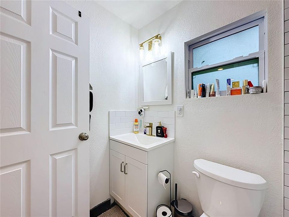 For Sale: $389,000 (2 beds, 0 baths, 1040 Square Feet)