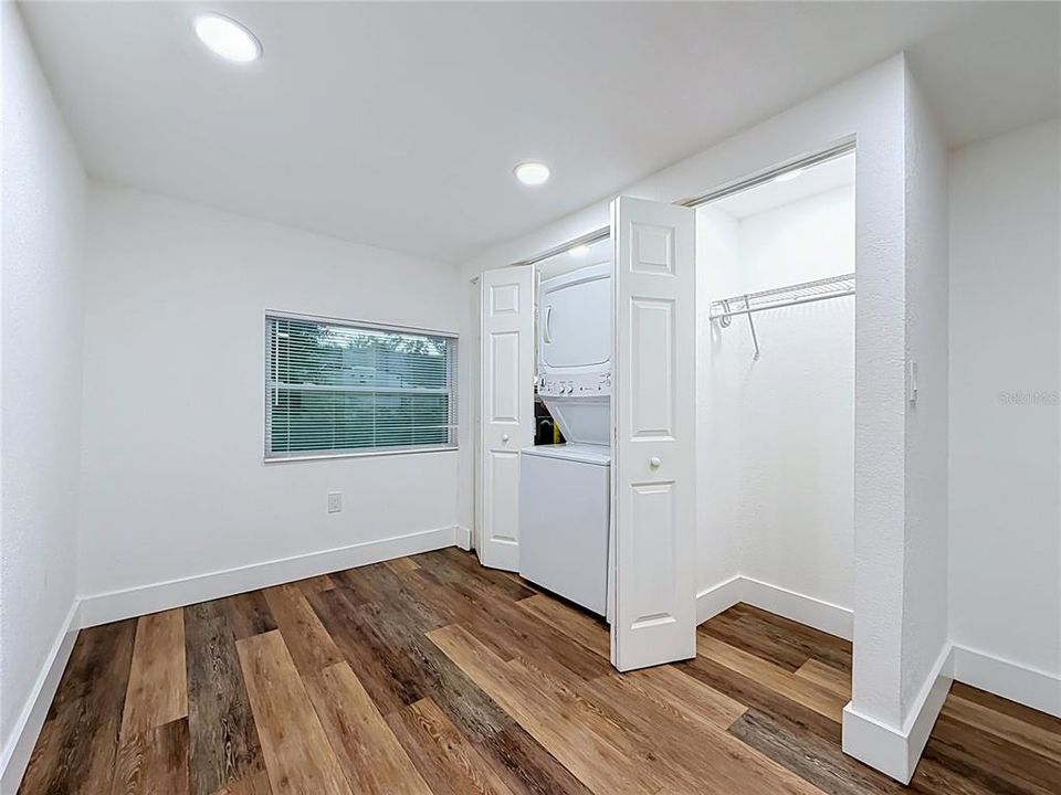 For Sale: $389,000 (2 beds, 0 baths, 1040 Square Feet)