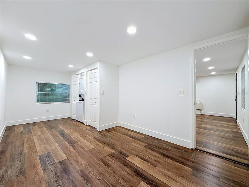 For Sale: $389,000 (2 beds, 0 baths, 1040 Square Feet)