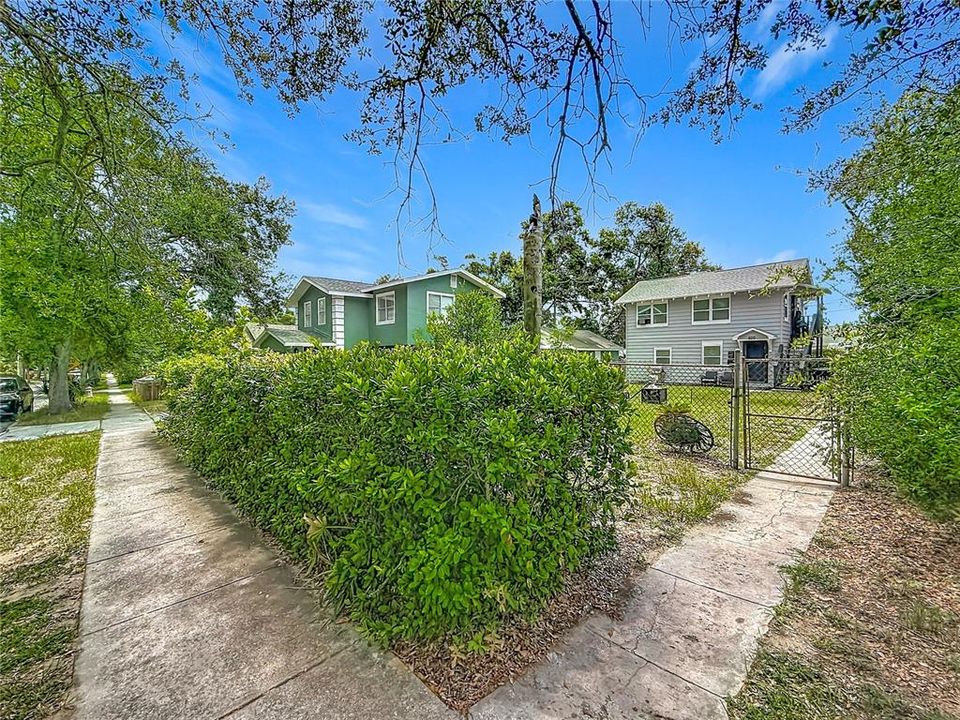 For Sale: $389,000 (2 beds, 0 baths, 1040 Square Feet)