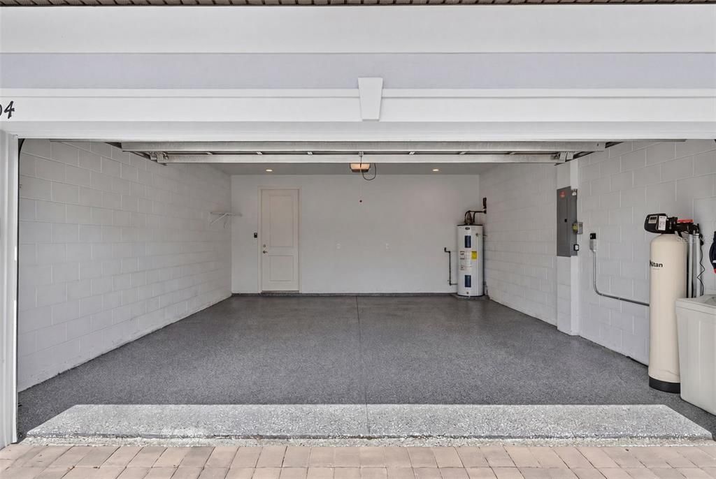 En Venta: $675,000 (3 camas, 2 baños, 2201 Pies cuadrados)
