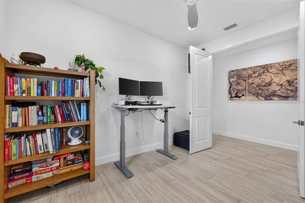 En Venta: $675,000 (3 camas, 2 baños, 2201 Pies cuadrados)