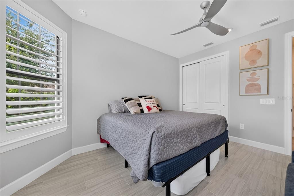 En Venta: $675,000 (3 camas, 2 baños, 2201 Pies cuadrados)