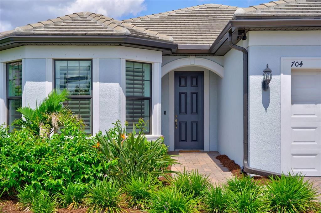 En Venta: $675,000 (3 camas, 2 baños, 2201 Pies cuadrados)