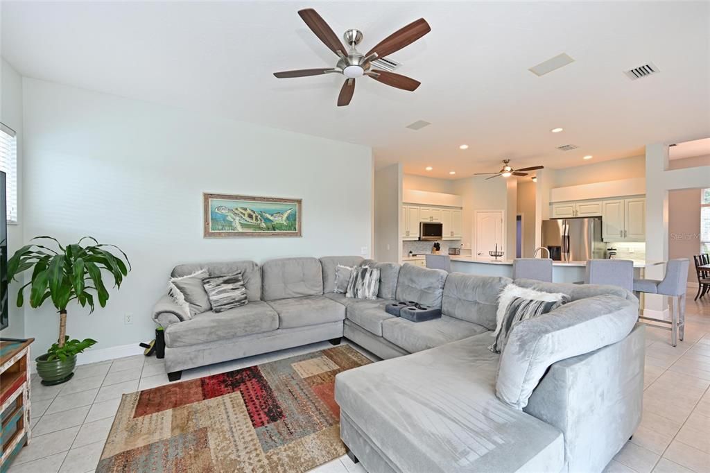 For Sale: $610,000 (4 beds, 3 baths, 2303 Square Feet)