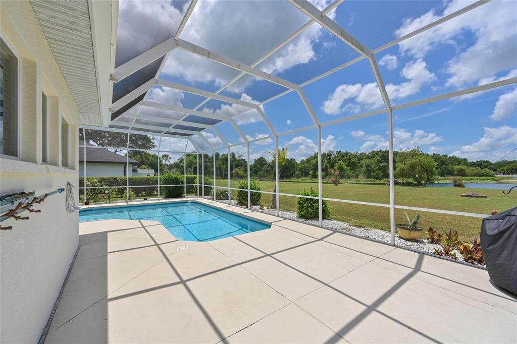 For Sale: $610,000 (4 beds, 3 baths, 2303 Square Feet)