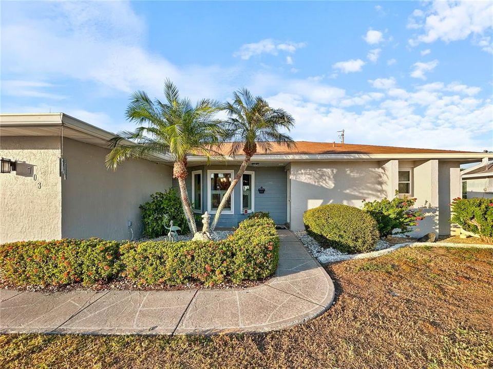 For Sale: $249,000 (2 beds, 2 baths, 1750 Square Feet)