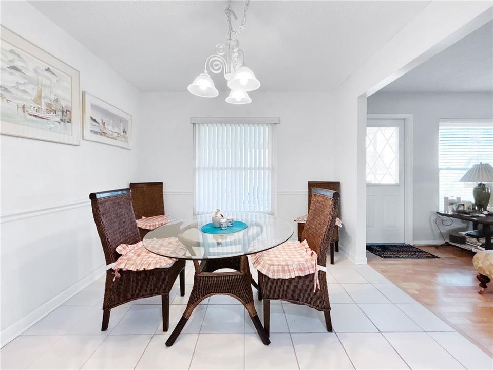 For Sale: $249,000 (2 beds, 2 baths, 1750 Square Feet)