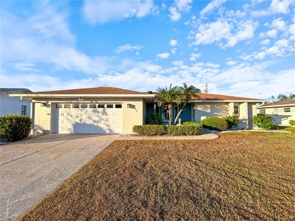 For Sale: $249,000 (2 beds, 2 baths, 1750 Square Feet)