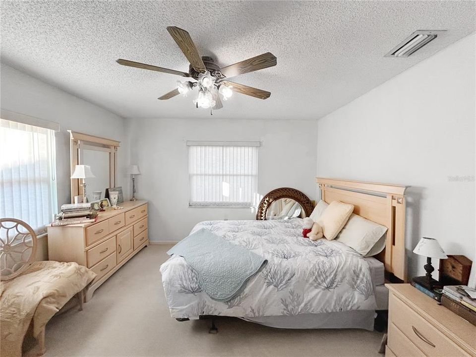 For Sale: $249,000 (2 beds, 2 baths, 1750 Square Feet)