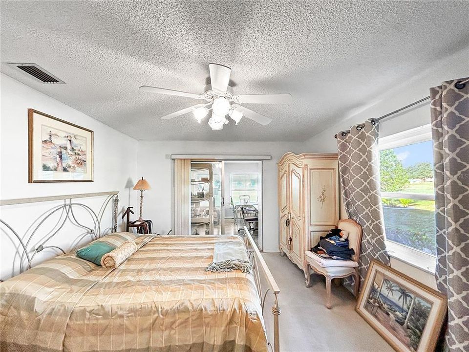 For Sale: $249,000 (2 beds, 2 baths, 1750 Square Feet)