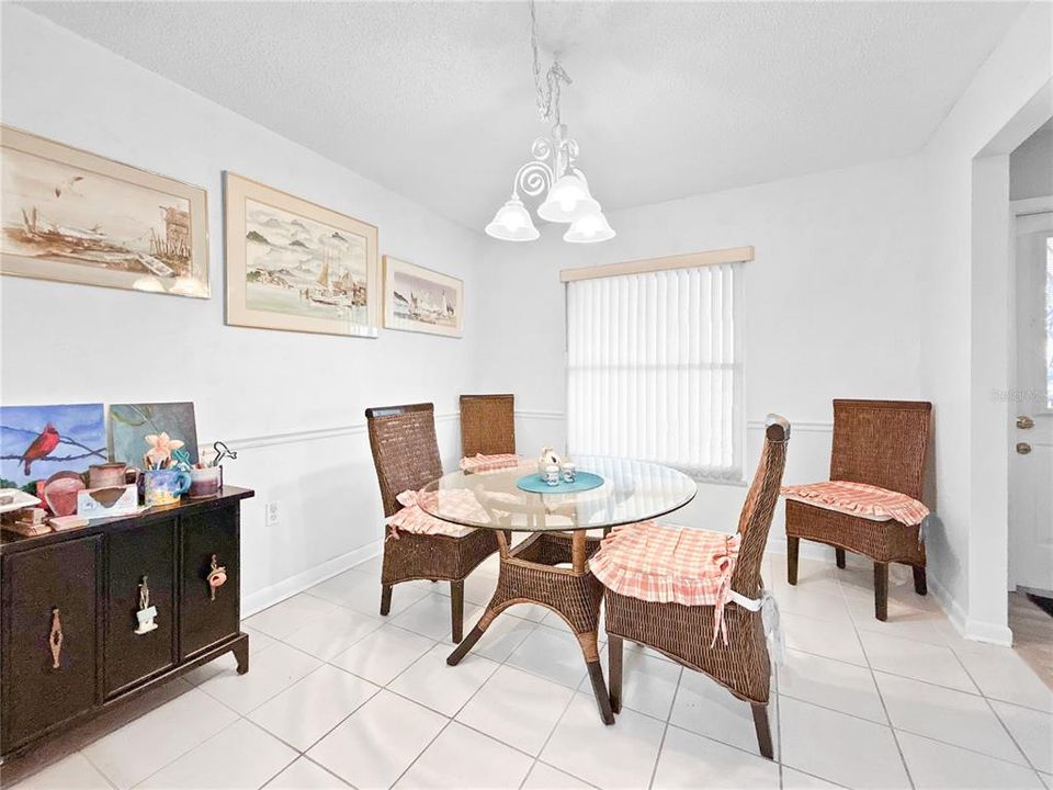 For Sale: $249,000 (2 beds, 2 baths, 1750 Square Feet)