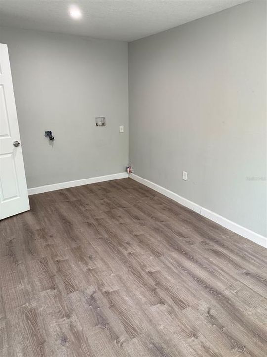 For Sale: $285,000 (3 beds, 2 baths, 1405 Square Feet)