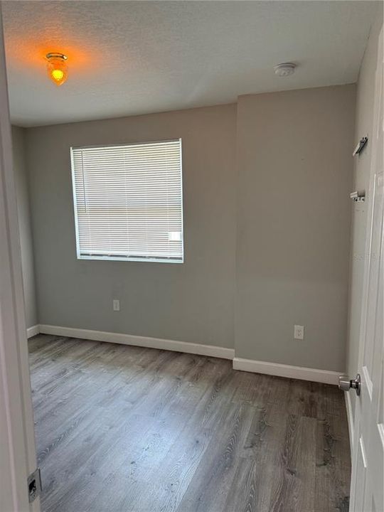 For Sale: $285,000 (3 beds, 2 baths, 1405 Square Feet)