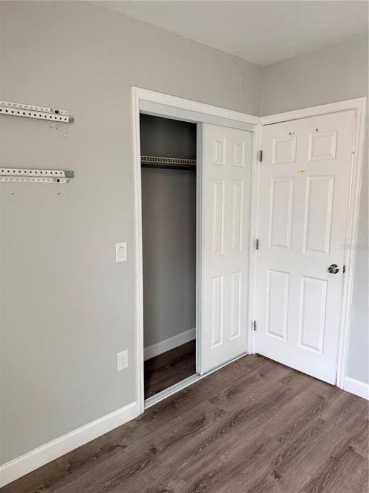 For Sale: $285,000 (3 beds, 2 baths, 1405 Square Feet)