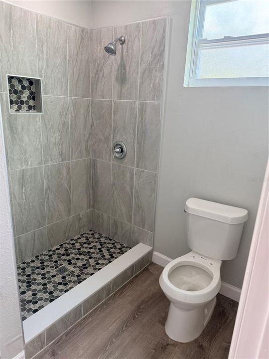 For Sale: $285,000 (3 beds, 2 baths, 1405 Square Feet)
