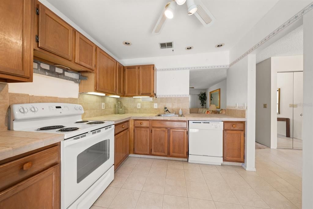 En Venta: $250,000 (3 camas, 2 baños, 1298 Pies cuadrados)