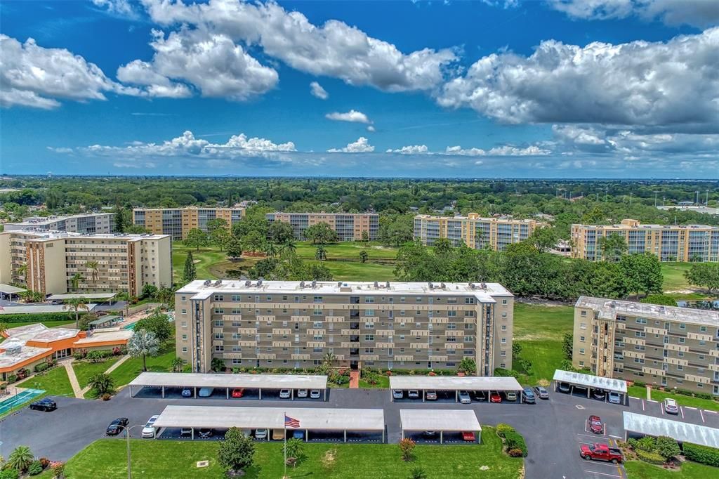 For Sale: $214,900 (2 beds, 2 baths, 1008 Square Feet)