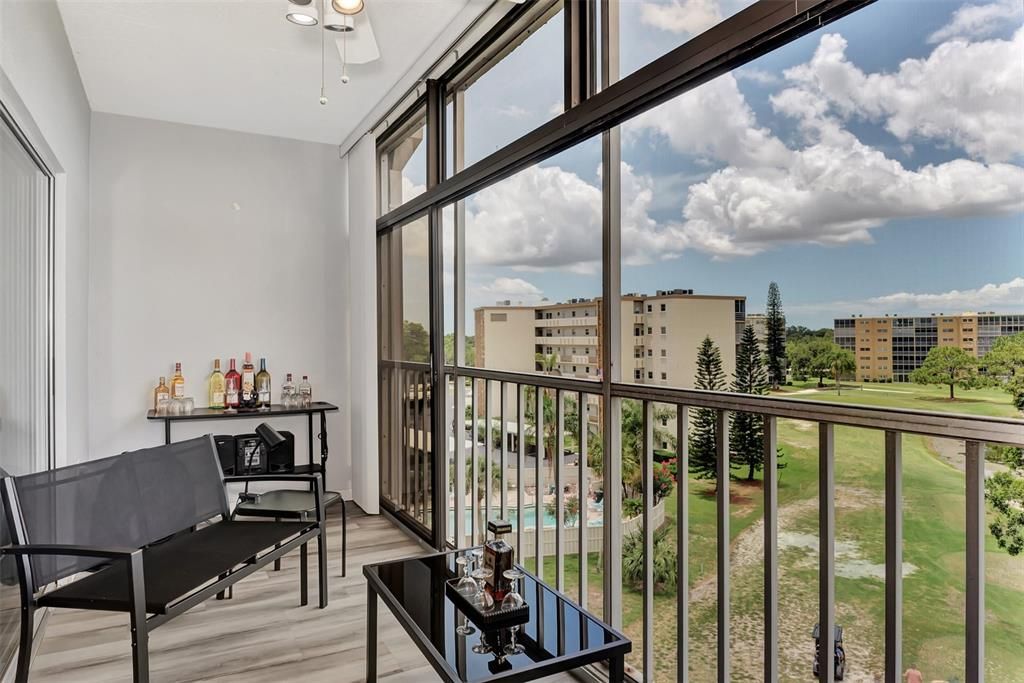For Sale: $214,900 (2 beds, 2 baths, 1008 Square Feet)