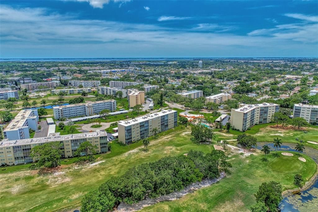 For Sale: $214,900 (2 beds, 2 baths, 1008 Square Feet)