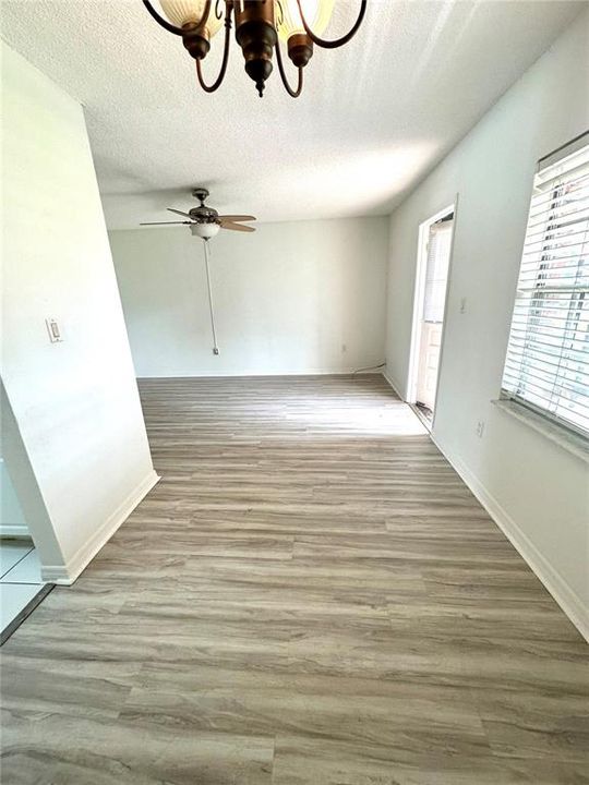 For Rent: $1,200 (1 beds, 1 baths, 650 Square Feet)