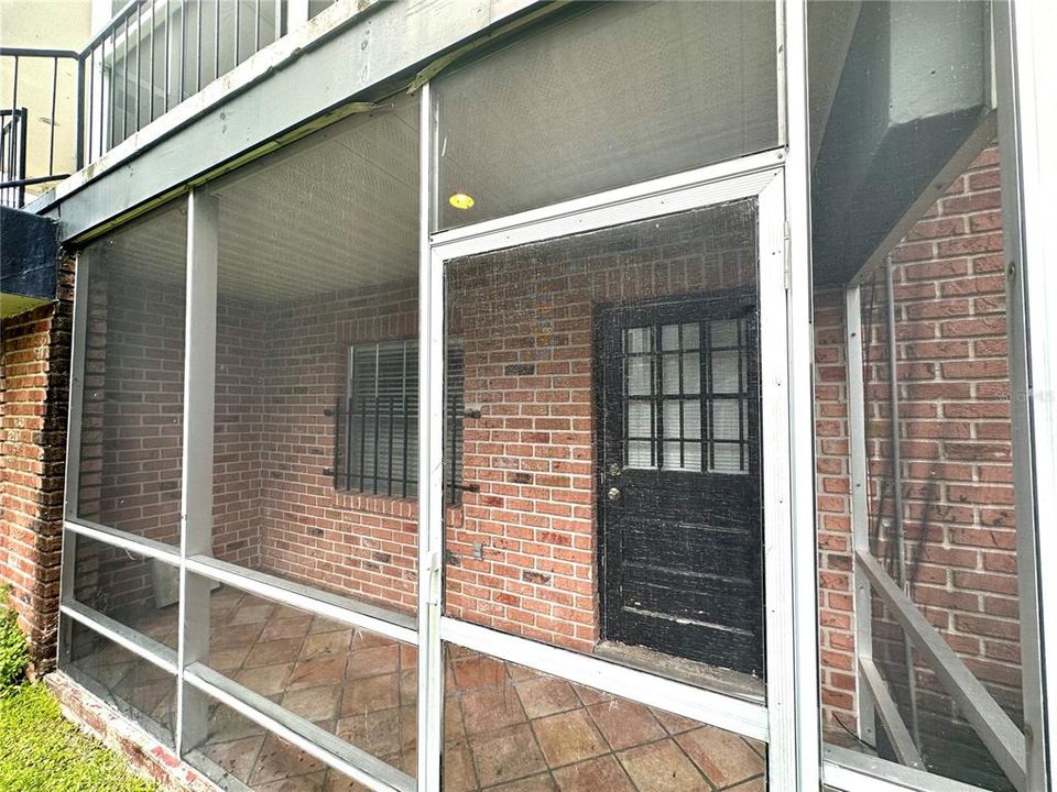 For Rent: $1,200 (1 beds, 1 baths, 650 Square Feet)