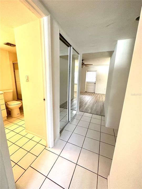 For Rent: $1,200 (1 beds, 1 baths, 650 Square Feet)