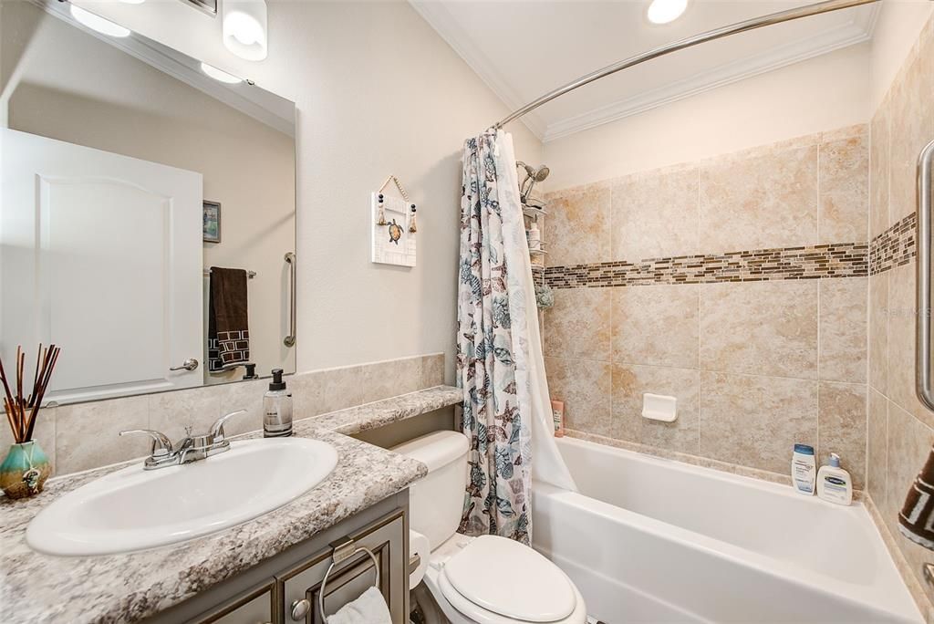 For Sale: $259,900 (3 beds, 2 baths, 1382 Square Feet)
