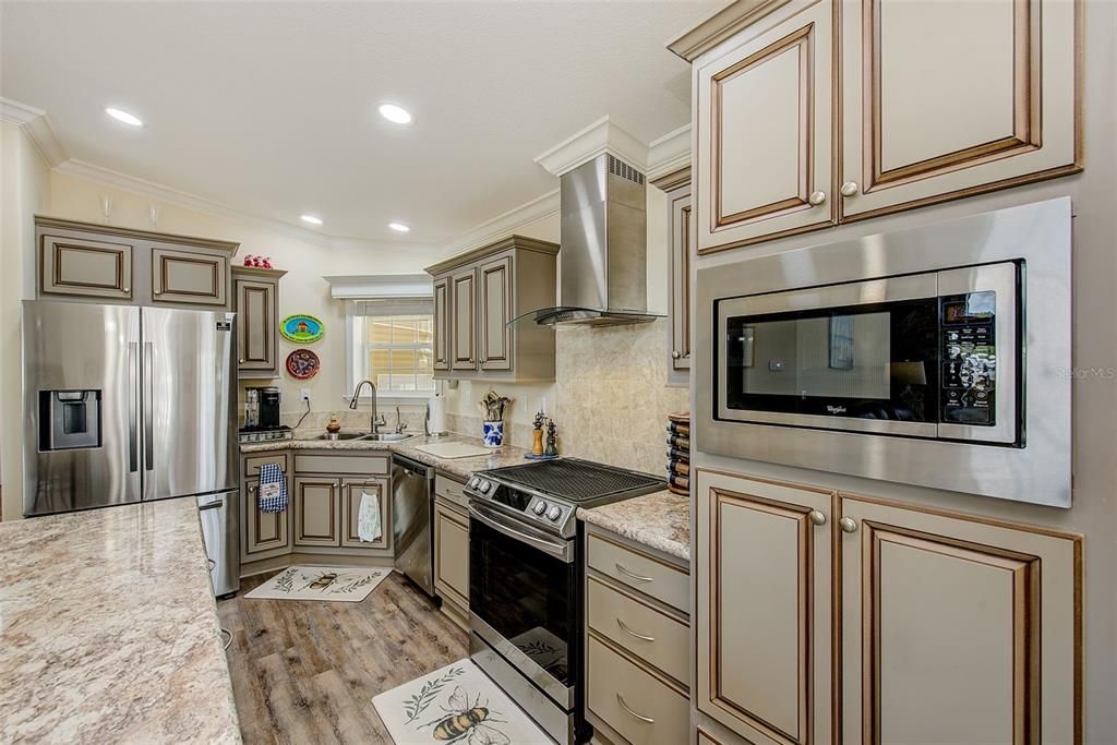 For Sale: $259,900 (3 beds, 2 baths, 1382 Square Feet)