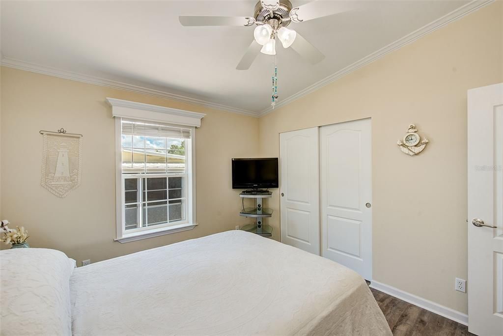 For Sale: $259,900 (3 beds, 2 baths, 1382 Square Feet)
