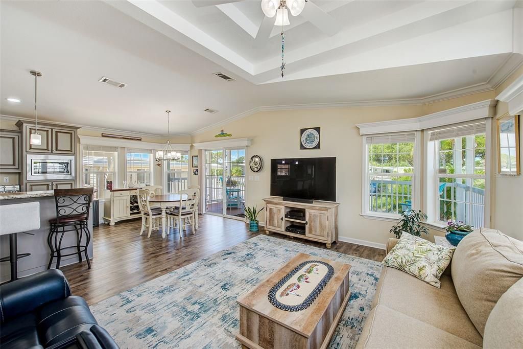 For Sale: $259,900 (3 beds, 2 baths, 1382 Square Feet)