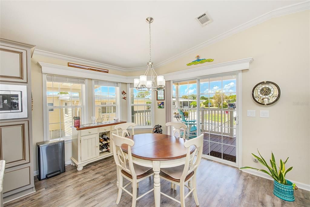 For Sale: $259,900 (3 beds, 2 baths, 1382 Square Feet)