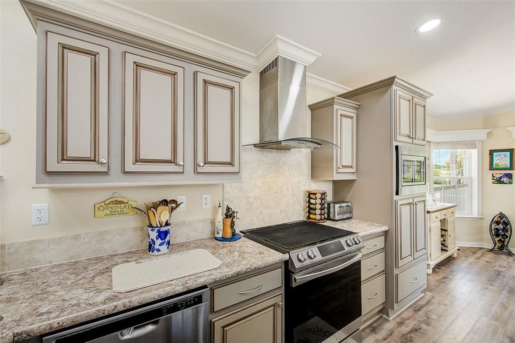 For Sale: $259,900 (3 beds, 2 baths, 1382 Square Feet)