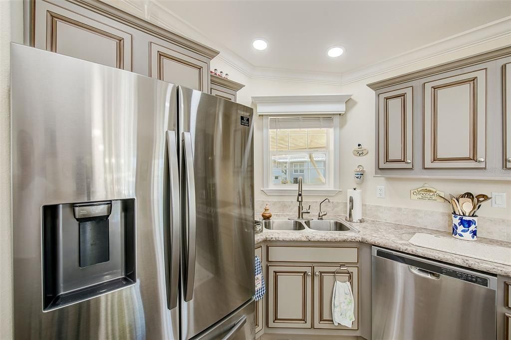 For Sale: $259,900 (3 beds, 2 baths, 1382 Square Feet)