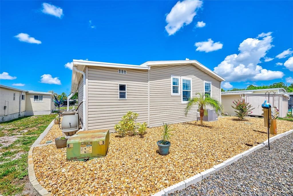 For Sale: $259,900 (3 beds, 2 baths, 1382 Square Feet)