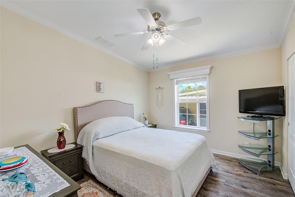 For Sale: $259,900 (3 beds, 2 baths, 1382 Square Feet)
