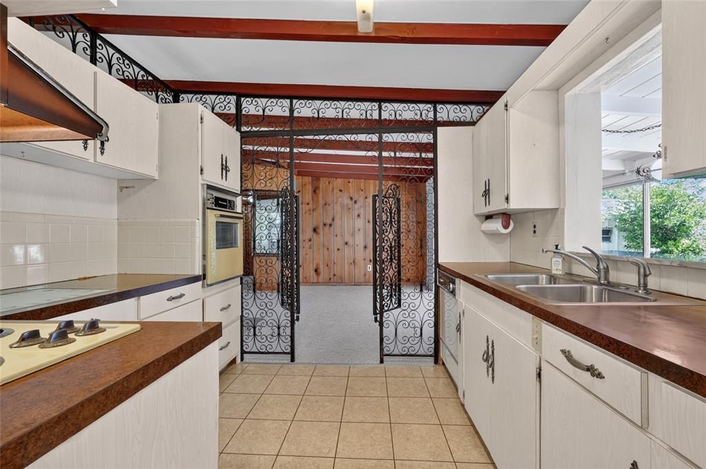 En Venta: $365,000 (3 camas, 2 baños, 1524 Pies cuadrados)