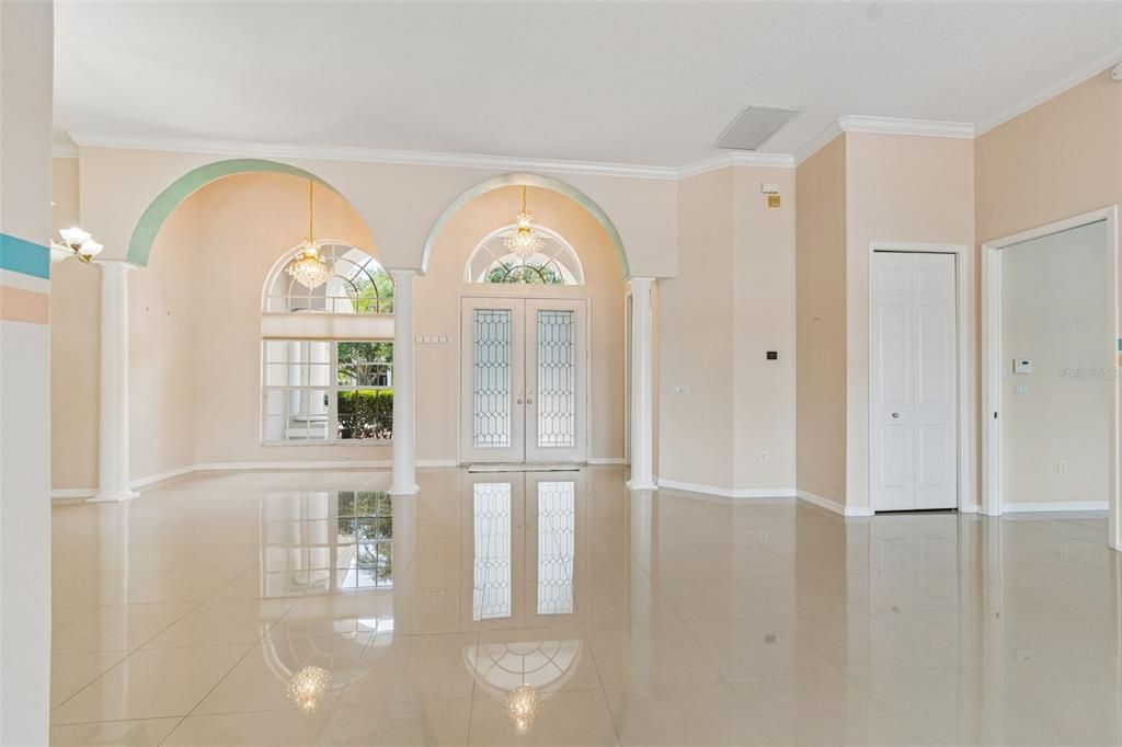 En Venta: $799,000 (4 camas, 3 baños, 3773 Pies cuadrados)