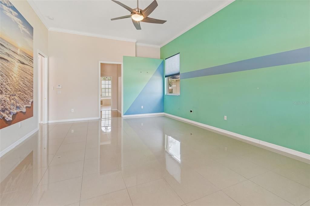 En Venta: $799,000 (4 camas, 3 baños, 3773 Pies cuadrados)