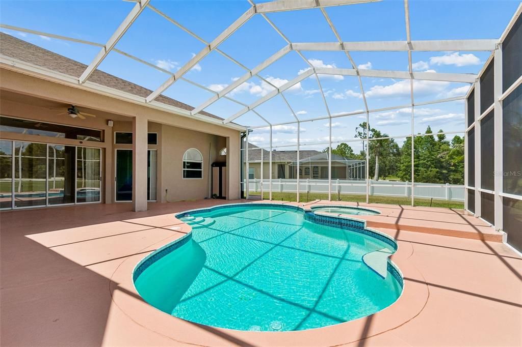 En Venta: $799,000 (4 camas, 3 baños, 3773 Pies cuadrados)