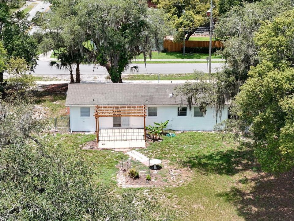 For Sale: $325,000 (2 beds, 1 baths, 920 Square Feet)