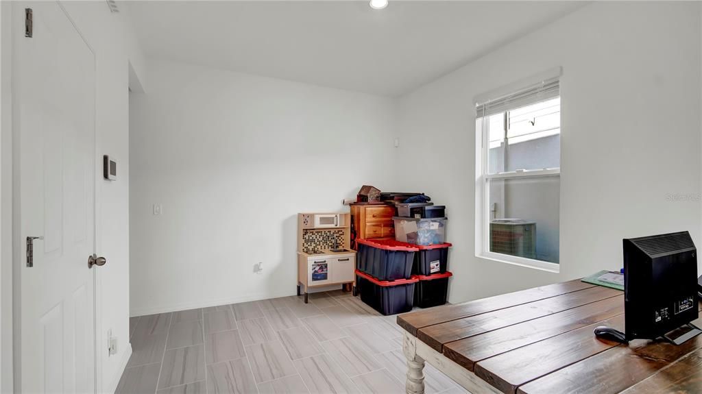 For Sale: $390,000 (4 beds, 2 baths, 2011 Square Feet)