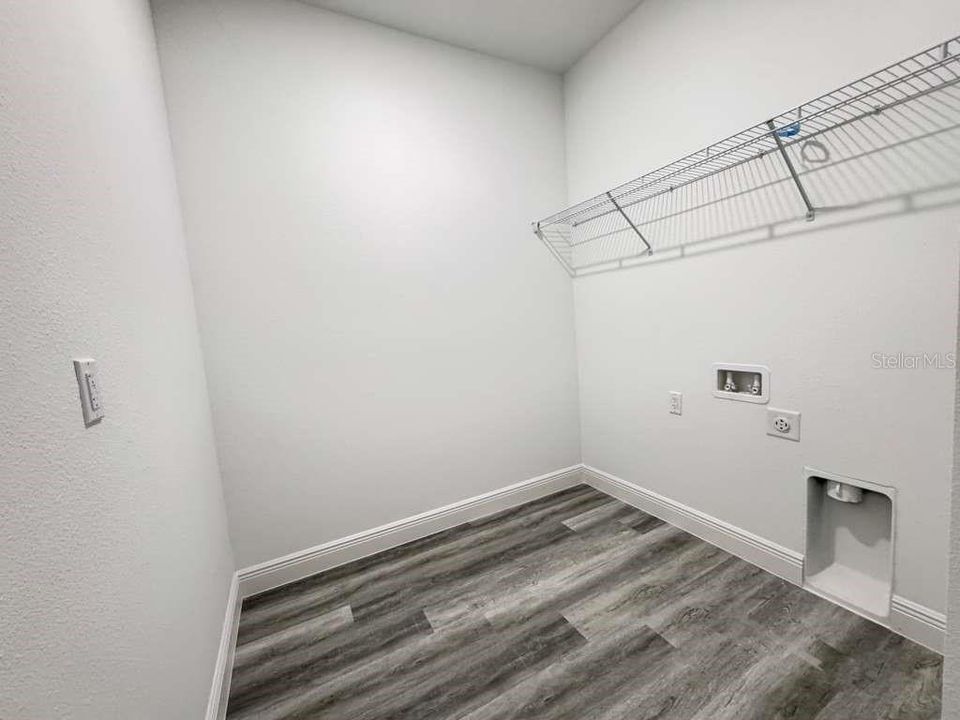 В аренду: $1,995 (4 спален, 2 ванн, 1774 Квадратных фут)