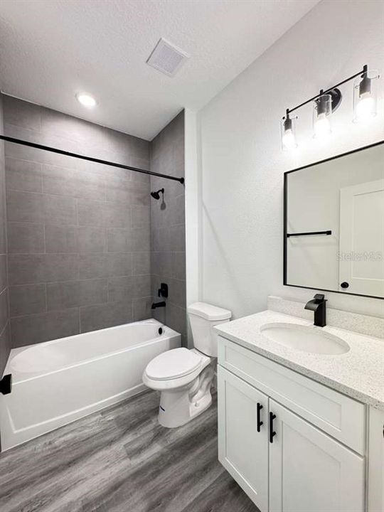 В аренду: $1,995 (4 спален, 2 ванн, 1774 Квадратных фут)