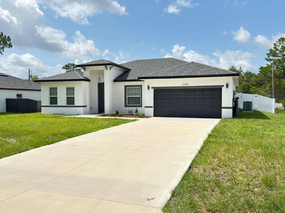 В аренду: $1,995 (4 спален, 2 ванн, 1774 Квадратных фут)