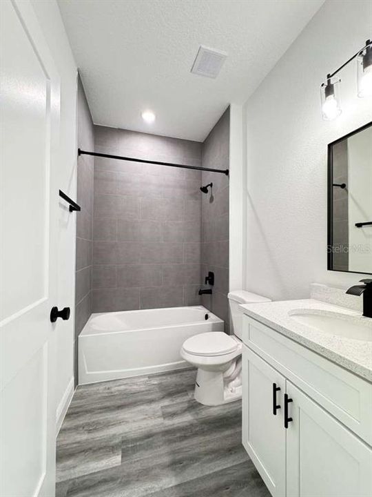 В аренду: $1,995 (4 спален, 2 ванн, 1774 Квадратных фут)